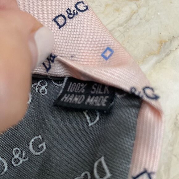 Dolce & Gabbana Monogram 100% Silk Pink Tie - Picture 5 of 6